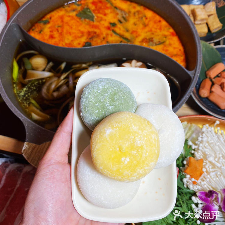 冬日里无法拒绝的美食,和牛寿喜锅,热气腾腾,好温暖