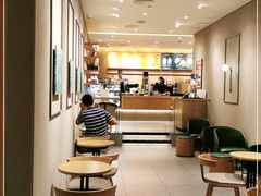 -星巴克(广州淘金路店)