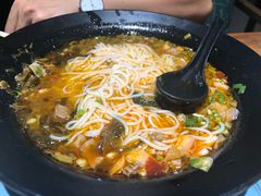 -八月美食小馆(银泰城总店)