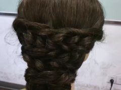 -粤港芭莎美容美发化妆学校