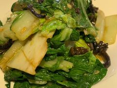 野生榛蘑炒杭白菜-关东小磨东北菜(上海长风大悦城店)