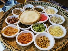 -包整·丝娃娃(一览甲秀楼风景店)