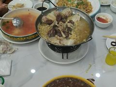 -一口猪海鲜浑锅·东北家常菜