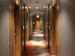 -柏曼酒店(广州天河体育中心林和西地铁站店)