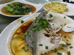-红月湾海鲜饭店•沙滩海景(双月湾店)