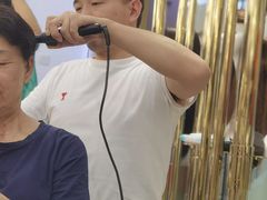 -LAQUEEN 时尚健康假发(万象城总店)