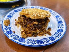 五香烧饼夹牛肉-牛街老爆肚满(牡丹园店)