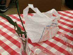 -红宝石·鲜奶小方·海派西点房(南丹店)