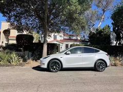 -TESLA 特斯拉(郑州正弘城体验店)