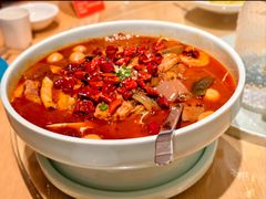 渝信毛血旺-渝信川菜 · 川味家常菜(财富购物中心店)