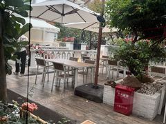 -Mark&Mars Restaurant