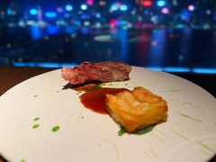 红烧牛小排配马铃薯千层方块-Aqua