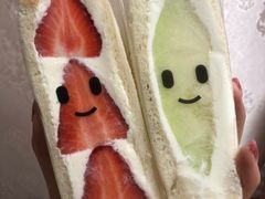 草莓三明治-Fruwich果明治(西单更新场店)