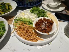 -关东小磨东北菜(漕河泾印象城店)