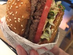 -The Habit Burger Grill 哈比特汉堡(复兴soho店)