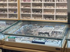 -沫芮眼镜·蔡司官方授权店(人民广场店)