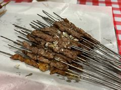 -三个大叔烤羊肉串·歌手驻唱·碳烤鲜肉(西三旗店)
