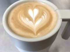 燕麦拿铁-Manner Coffee(IFS一楼店)