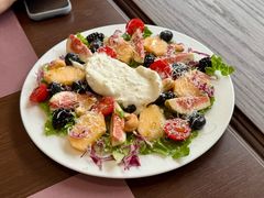 布拉塔蜜瓜梅果沙拉-沏点Trattoria意大利餐厅(新街口店)