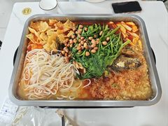 -在巷子里的烤肉店·螺蛳粉烤鱼·牛蛙(和美城店)
