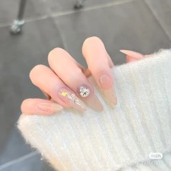 -悦指间美甲美睫
