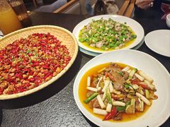 -万重锦·人文川菜馆(骡马市店)