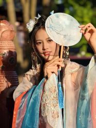 -宝蝶记汉服体验馆