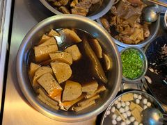 -松树干拌面店