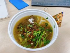 -鑫花溪牛肉米粉(人民广场店)