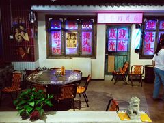 大堂-马路牙子地桌烤肉(工体店)