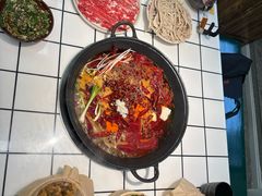 -扎起市井老火锅(乐山总店)