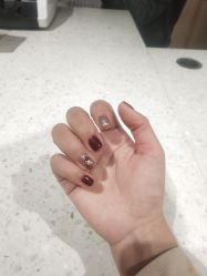 -伊人脱毛美甲美睫连锁机构