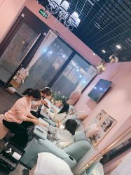 -花系美·美甲美睫精品店