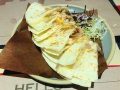 培根虾仁凯撒迪亚芝士饼-遇见西木美式餐厅(体育路店)