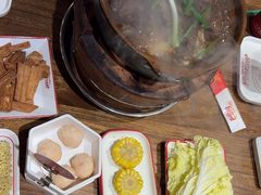 -阿润打边炉·鲜切鸡煲(华漕店)