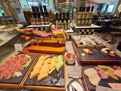 -前海华侨城JW万豪酒店·都会尚膳自助餐厅·熟成牛排海鲜酒水畅飨