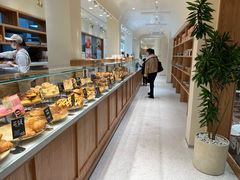 面包甜点陈列柜-分子跳动鲜活面包(五一大道店)