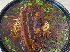 大肉面-小龙大肉面馆