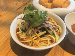 浇汁黄面-禾田烤包子·新疆菜(人民电影院店)