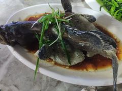 -四川小胡子海鲜(丁村万人海鲜广场店)