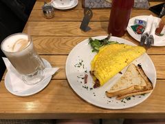 -奥利弗·雷金纳德·坦博国际机场