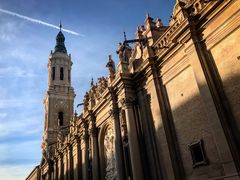 -皮拉尔圣母圣殿主教座堂