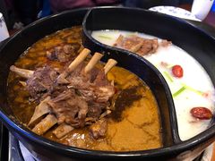 羊蝎子-亿诣蝎府炸酱面羊蝎子火锅(酷车小镇店)
