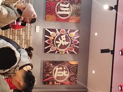 -爆炸头阿姨小四川正宗川味小吃(无任何分店)