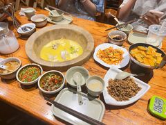 -滇香肴·云南菜蒸汽石锅鱼(云南北路店)