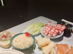 -领鲜天下·焗海鲜·花胶鸡(天目里店)