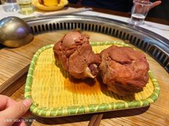 -靠山屯东北铁锅炖(东北菜，古美西路店)