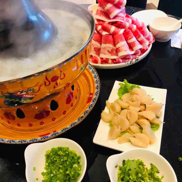 鼎泰丰乌拉火锅(田家湾店)-"又又又一次光临本店,因为锅底和酸菜真的