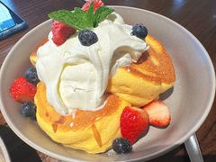 草莓舒芙蕾松饼-WOKKA by艮上(中海环宇荟店)