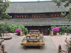 -峨眉山报国寺